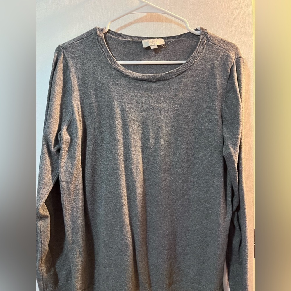 Loft Women’s Grey Sweater - Size L